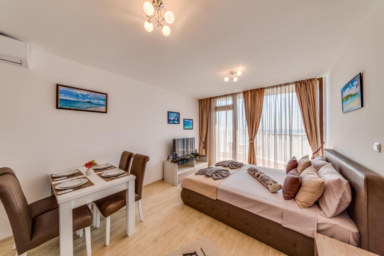 Apartcomplex Golden Bay Ravda Exteriör bild