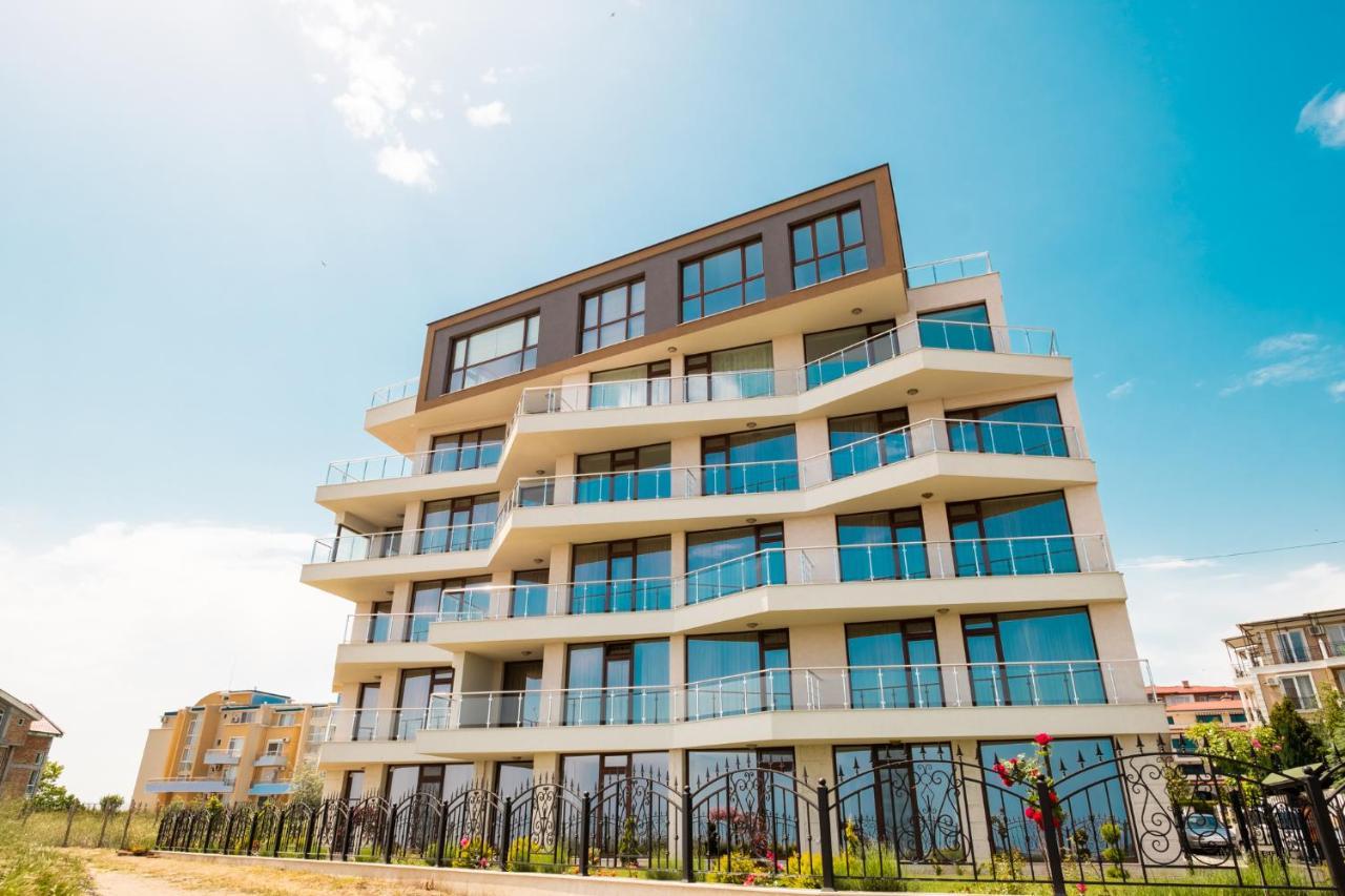 Apartcomplex Golden Bay Ravda Exteriör bild