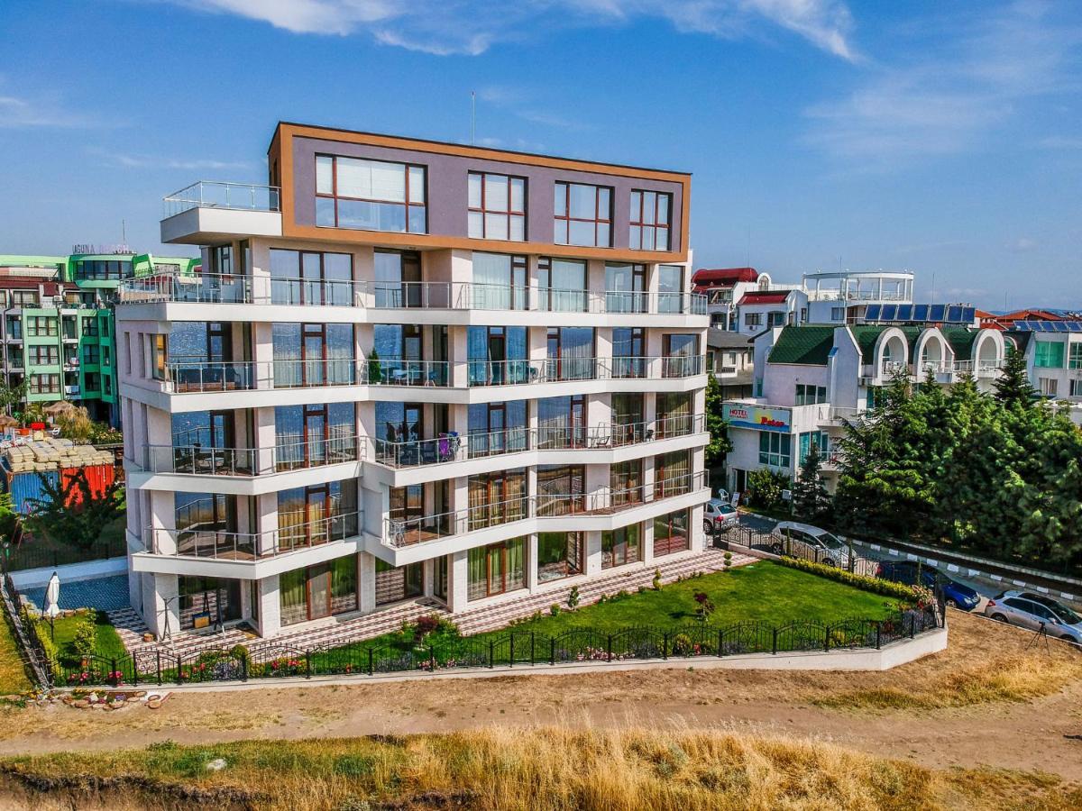 Apartcomplex Golden Bay Ravda Exteriör bild