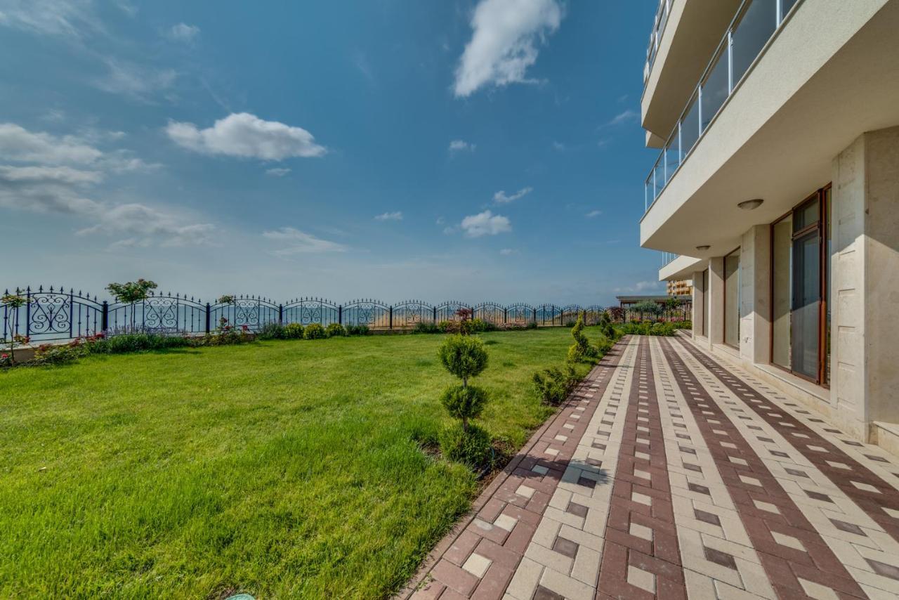 Apartcomplex Golden Bay Ravda Exteriör bild