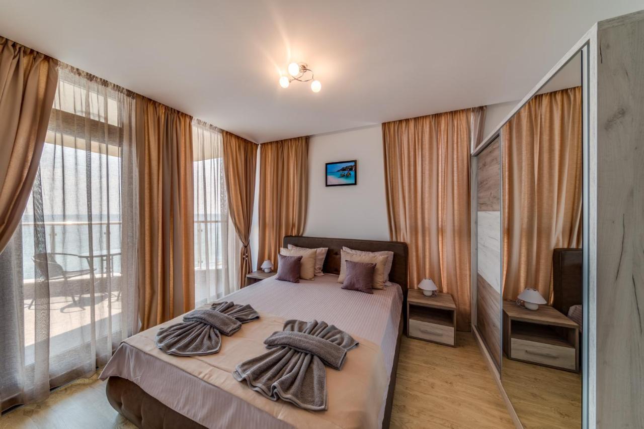 Apartcomplex Golden Bay Ravda Exteriör bild