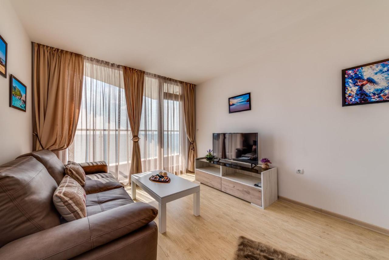 Apartcomplex Golden Bay Ravda Exteriör bild