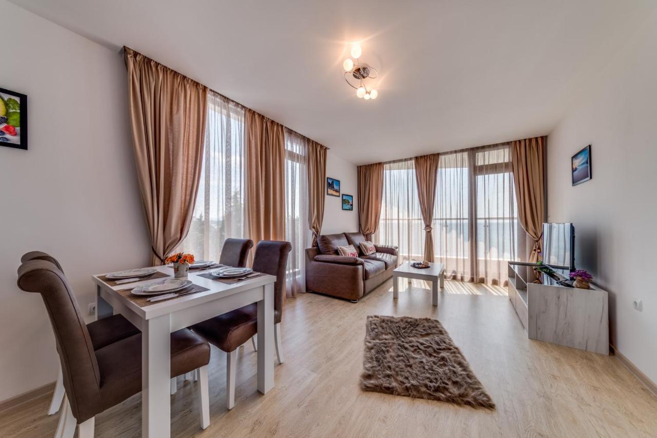 Apartcomplex Golden Bay Ravda Exteriör bild
