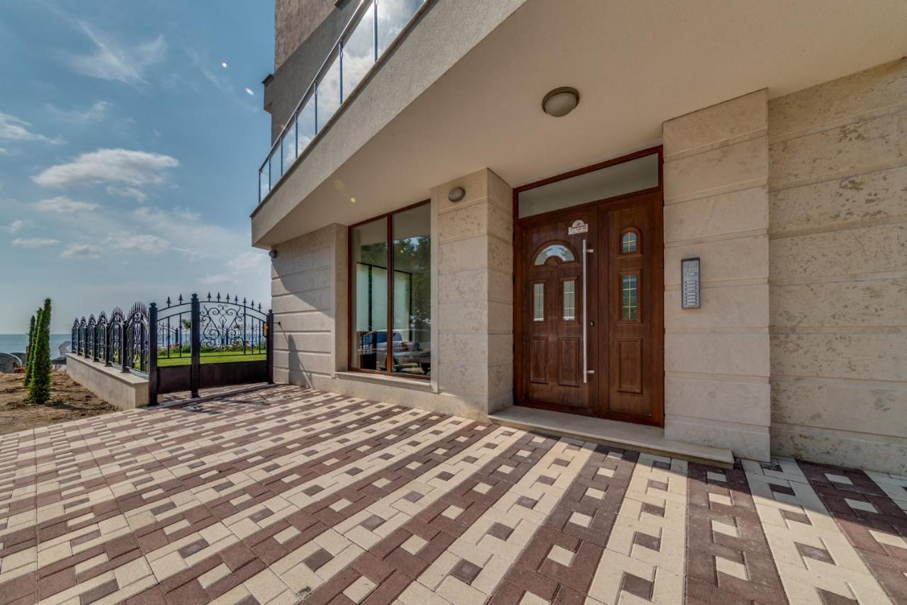 Apartcomplex Golden Bay Ravda Exteriör bild