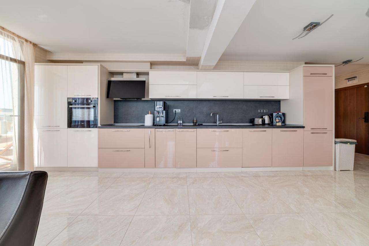 Apartcomplex Golden Bay Ravda Exteriör bild