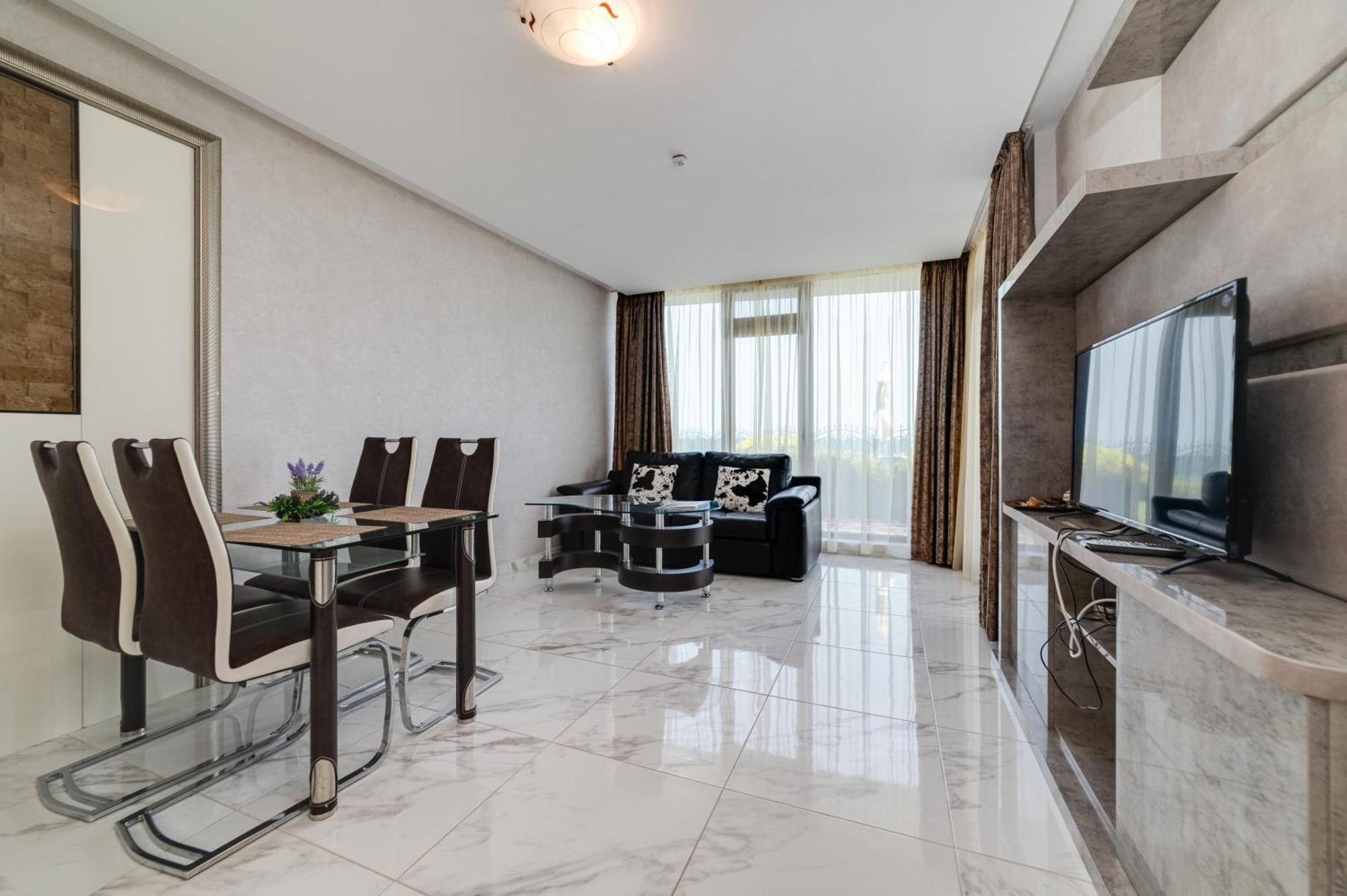 Apartcomplex Golden Bay Ravda Exteriör bild