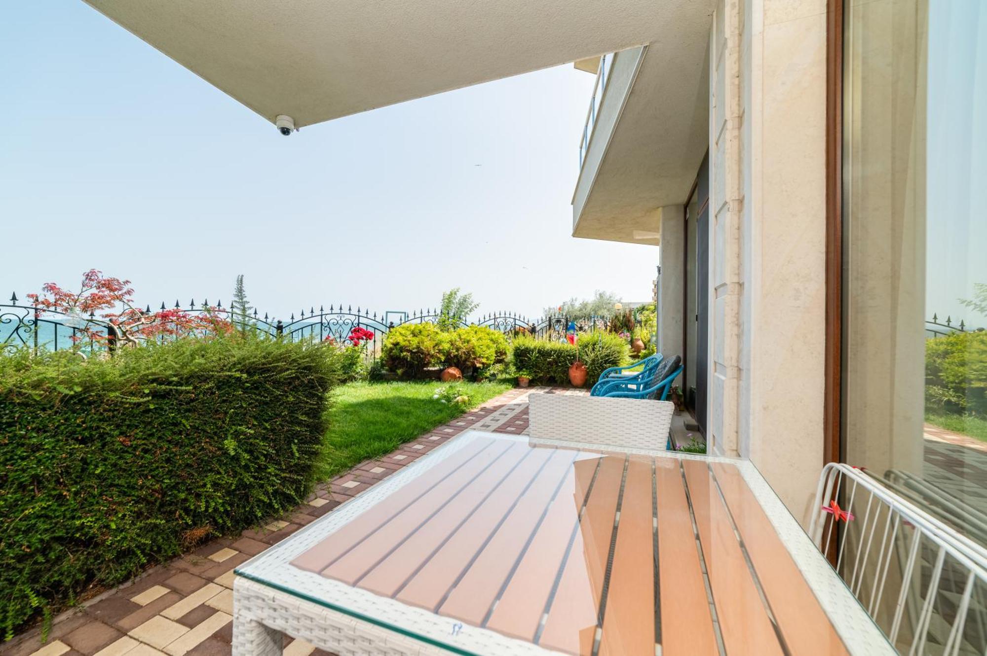 Apartcomplex Golden Bay Ravda Exteriör bild