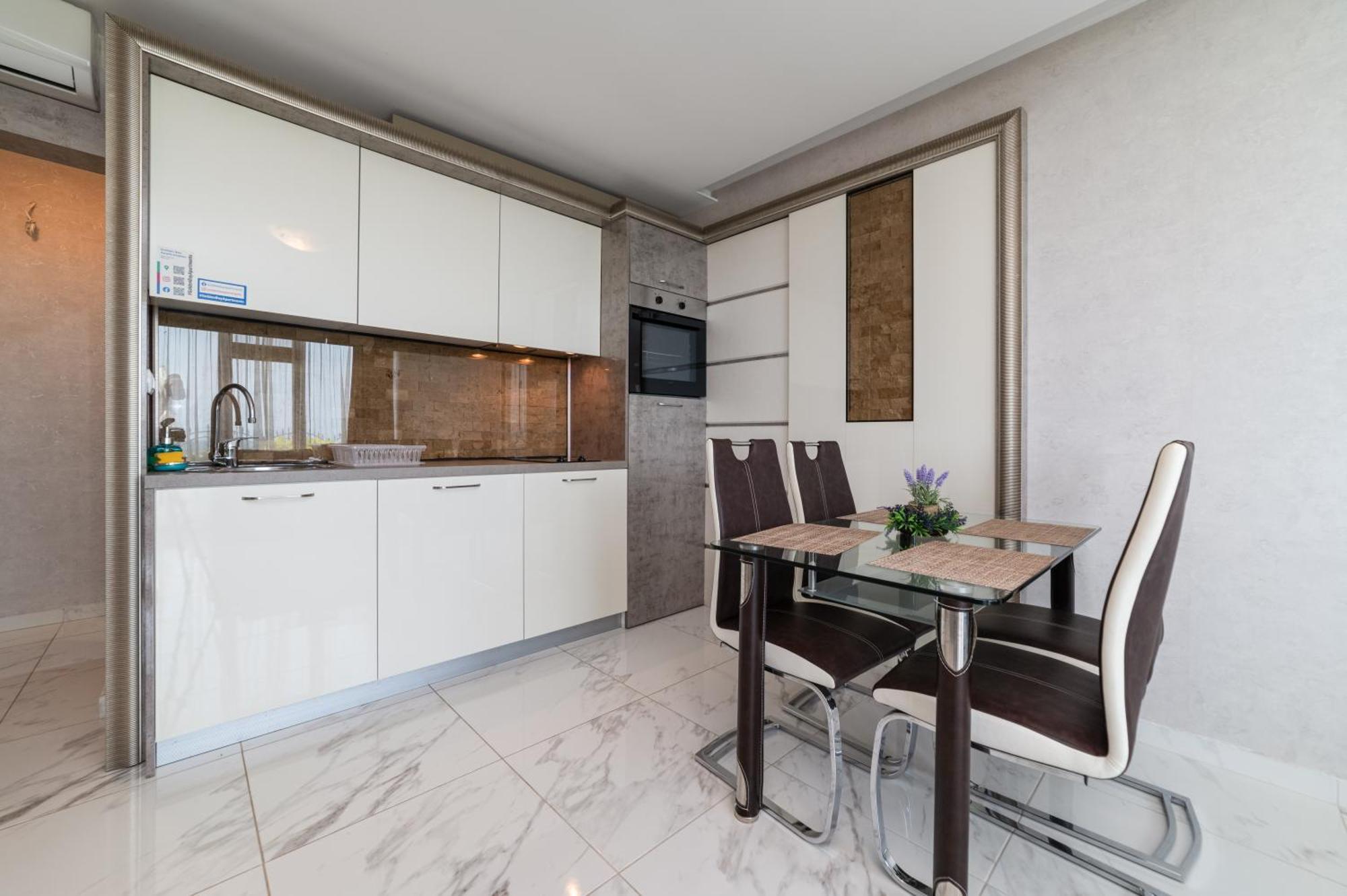 Apartcomplex Golden Bay Ravda Exteriör bild
