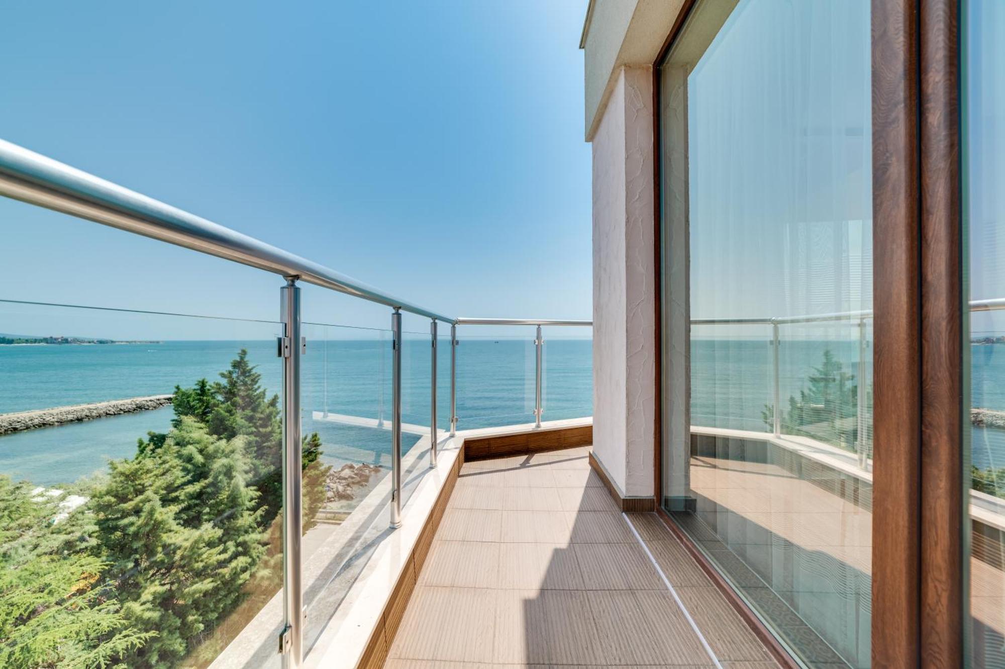 Apartcomplex Golden Bay Ravda Exteriör bild