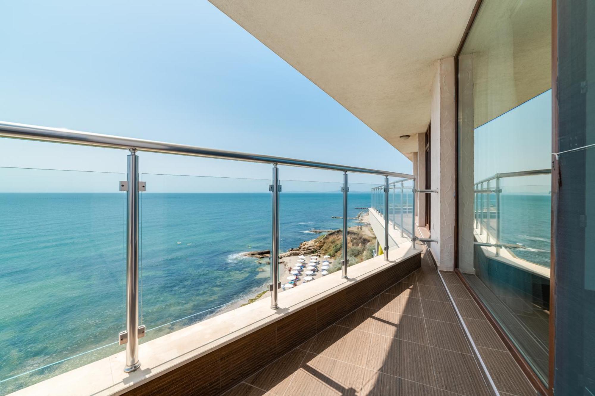 Apartcomplex Golden Bay Ravda Exteriör bild